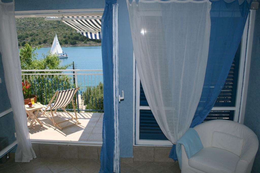 Apartments Mediterraneo Kaprije Kültér fotó