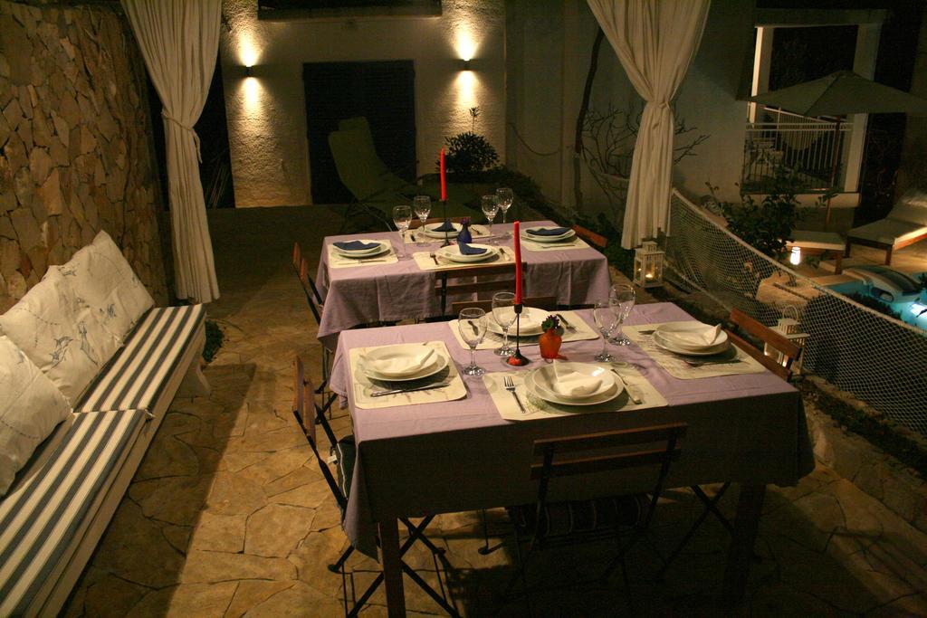 Apartments Mediterraneo Kaprije Kültér fotó