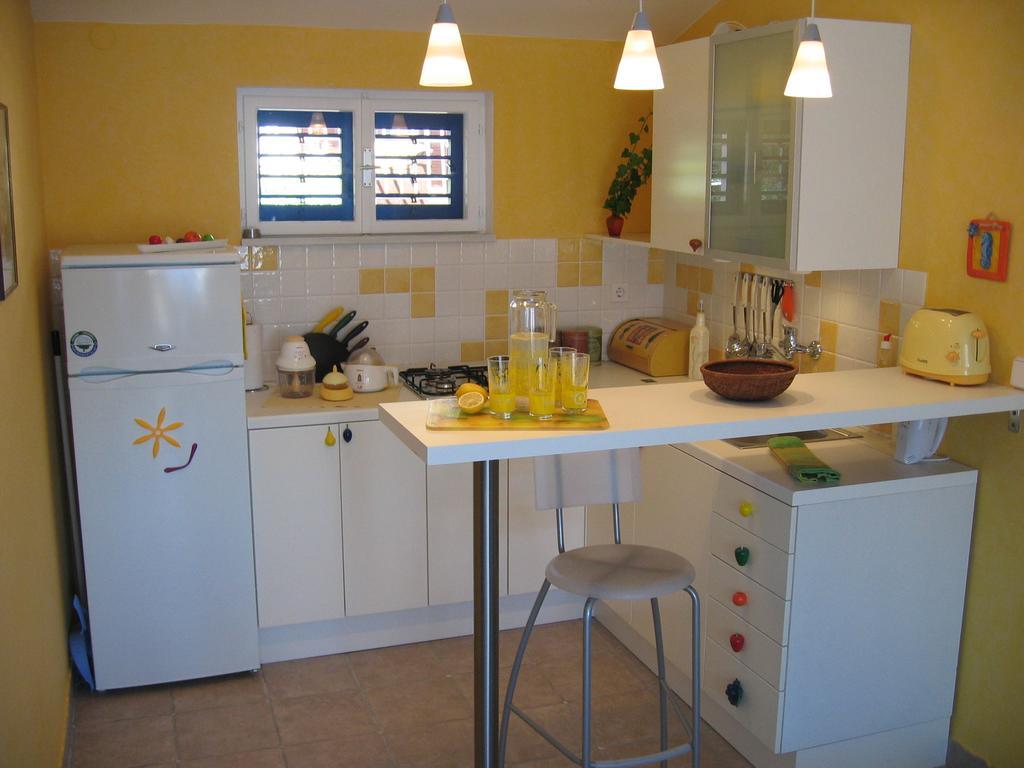 Apartments Mediterraneo Kaprije Kültér fotó