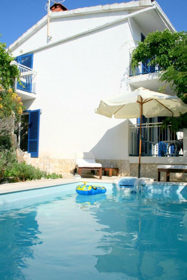Apartments Mediterraneo Kaprije Kültér fotó