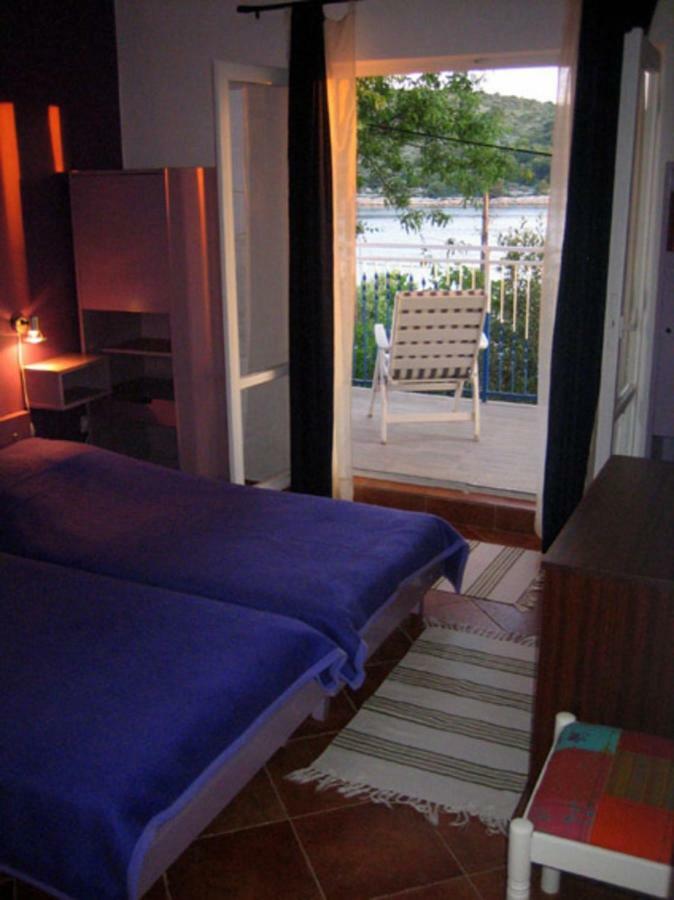 Apartments Mediterraneo Kaprije Kültér fotó