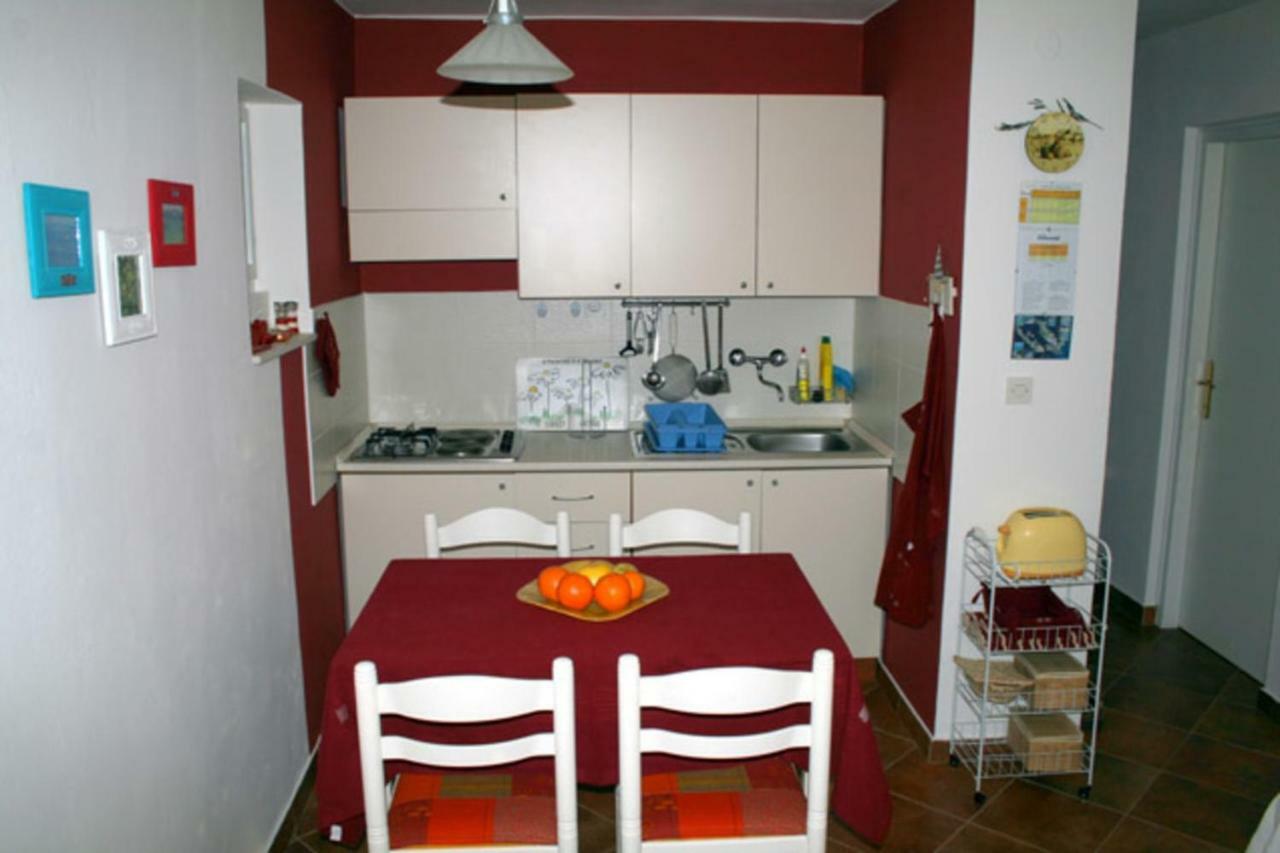 Apartments Mediterraneo Kaprije Kültér fotó