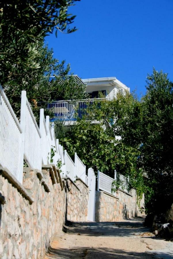 Apartments Mediterraneo Kaprije Kültér fotó