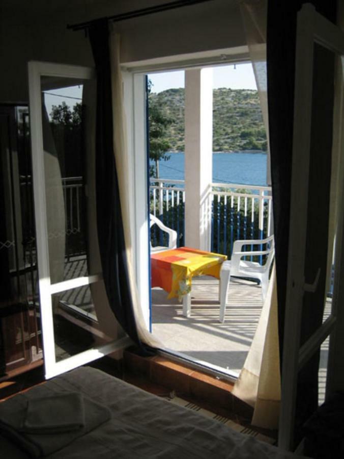 Apartments Mediterraneo Kaprije Kültér fotó